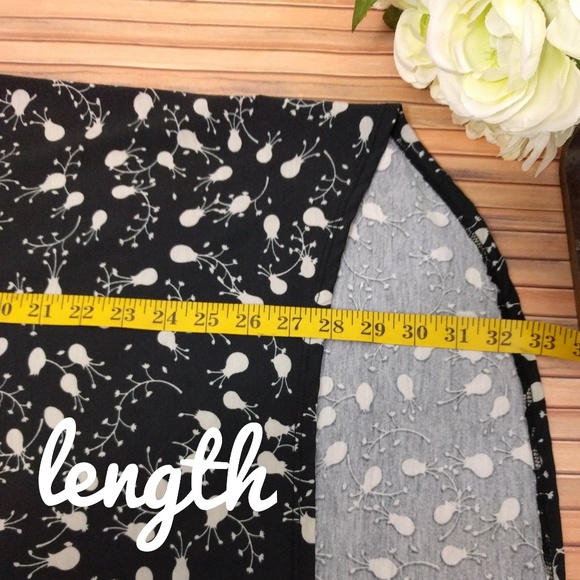 Lularoe Botanical Print Irma Tunic - Picture 5 of 7